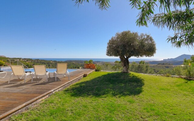 Affluent Villa in Altea With Pool and Panoramic Views