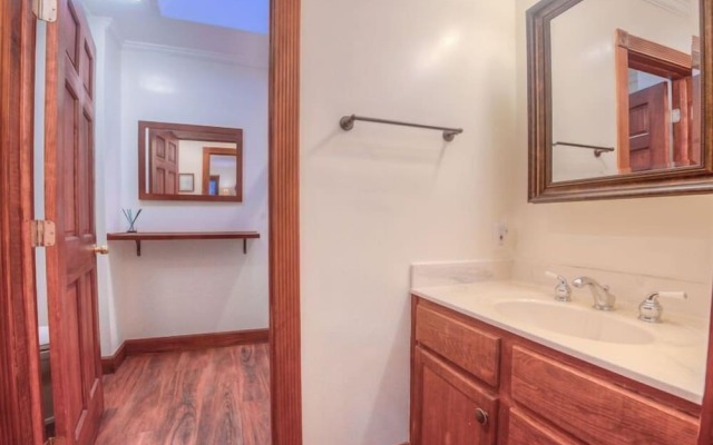 Island Oasis 6 Bedroom Holiday Home