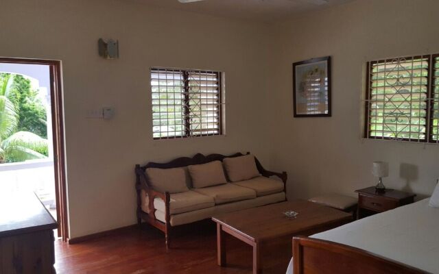 Pimento Studio Apartment