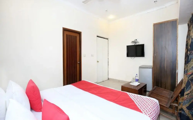 OYO Rooms Sector 7 Madhya Marg