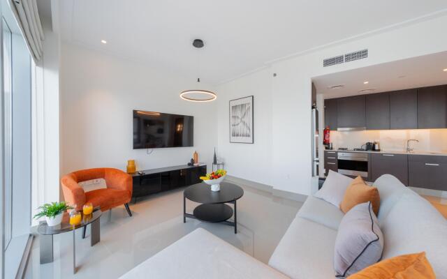 DXB - Opera Grand - 6104 - DT