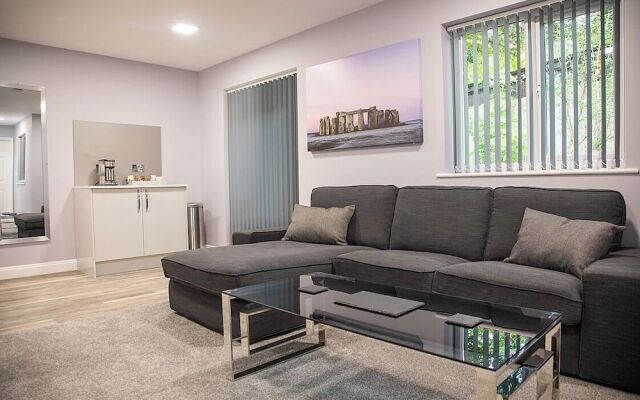 The Annexe @ Elmbank - Adults Only