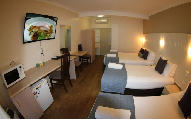 Sleepy Hill Motor Inn