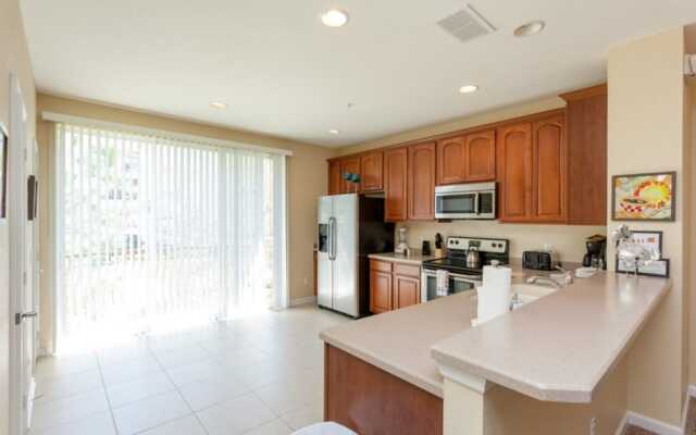 Vista Cay - 8001 Coolbreeze Dr #118