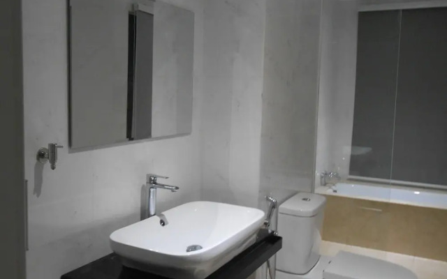 Silverscape Family Studio Suite