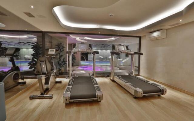 Queen Hotel & Spa