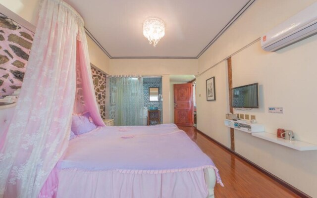 Colorful Flower Guesthouse