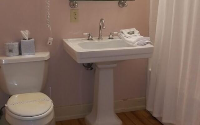 Downtown Guest Quarters Hotel