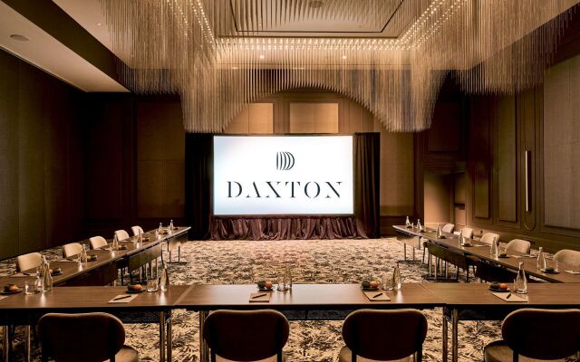 Daxton Hotel Birmingham, Curio Collection by Hilton