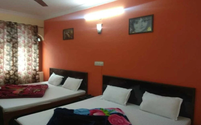 Hotel Him Ganga by Raatri