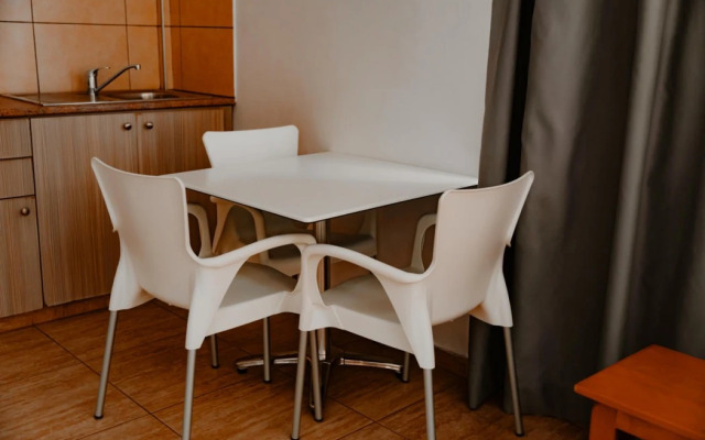 Penelope Beach Hotel Apts