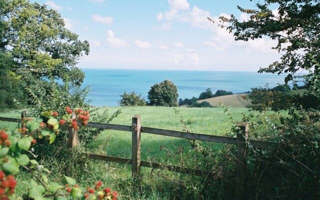 Crossways & Sea View Self Catering Holiday Cottages & Apartments