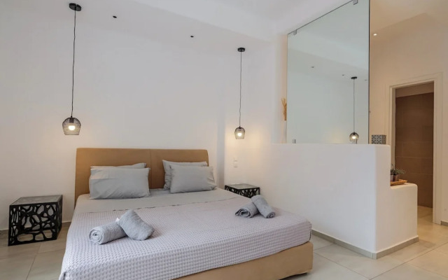 Lux Villa, 5 Master BR, Private Pool, Sunset View!