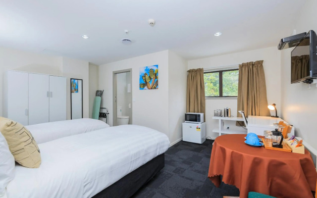 Greenlane Motel