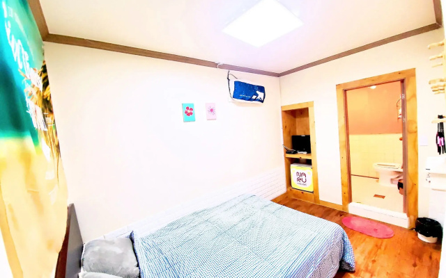 Naru Hostel