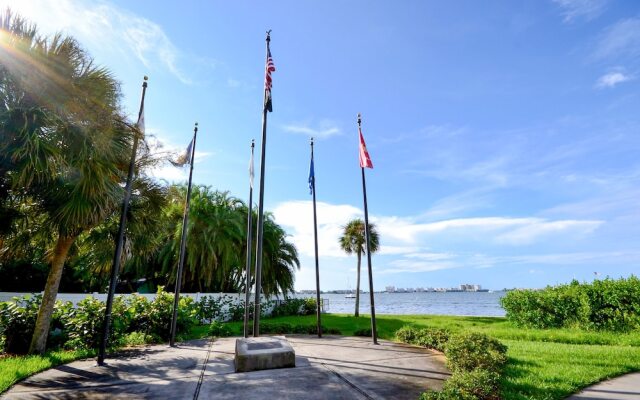 Seaside Sonata by Vtrips