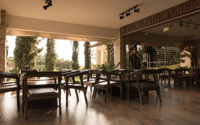 Vista del Campo Country Club & Villas