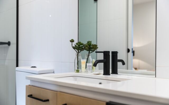 Saint Domain Apartment Hotel