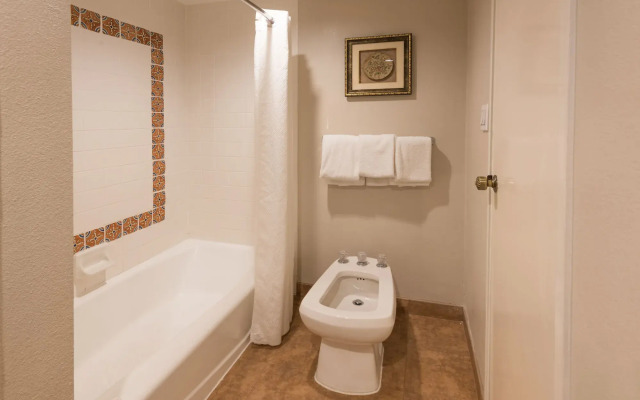 Vanllee Hotel and Suites