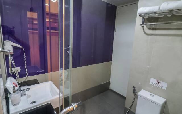 Nida Rooms Khlong Toei 390 Sky Train