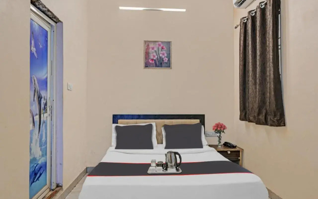 Collection O 70152 Hotel Dev Palace