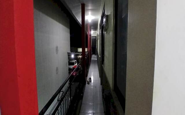 OYO 93861 Adinda Guest House Syariah
