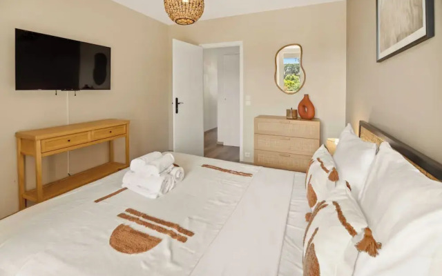 Modern Apartment sea View -2br-4p- Saint-tropez