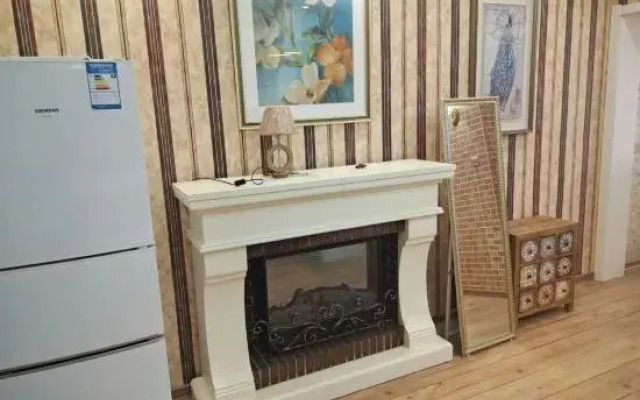 Happiness e Home Apartment