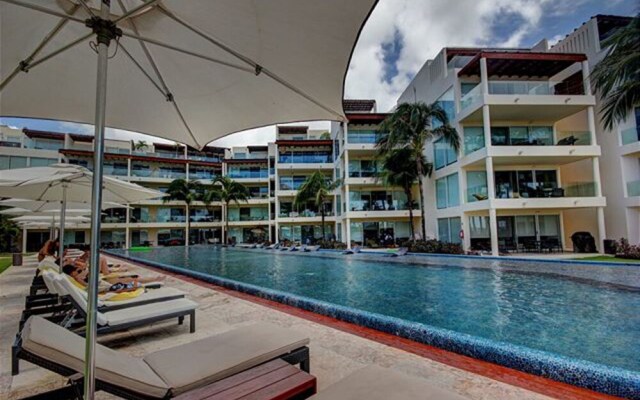 Elements 117 by Tripintravel