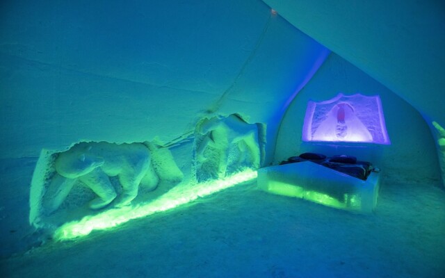 Arctic SnowHotel & Glass Igloos