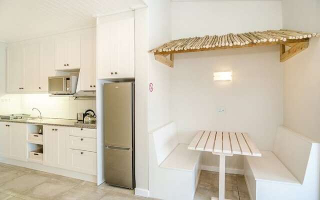 Fork West Apartments - Top Floor 6