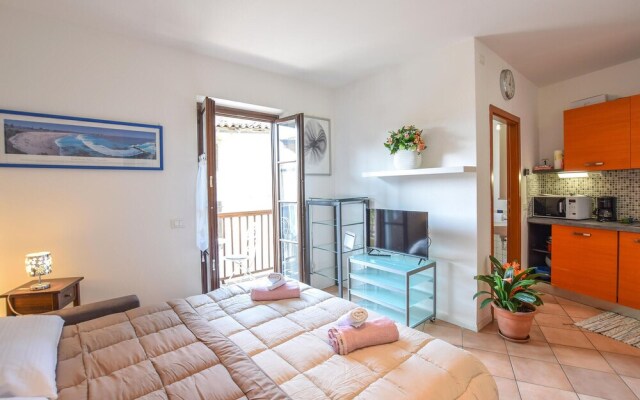 Beautiful Apartment in Vignole With Wifi