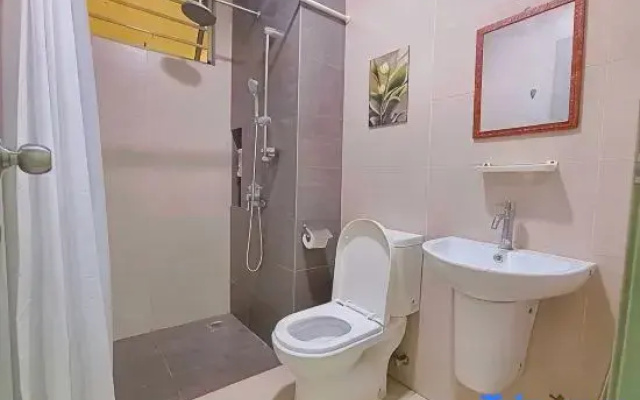 Airly Cybersquare Ensuite with Pool View #CS7