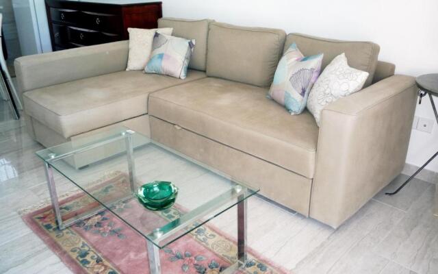 Sandy Beach Apartment 13