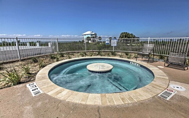Pointe West Family Retreat: Balcony & Ocean Views!