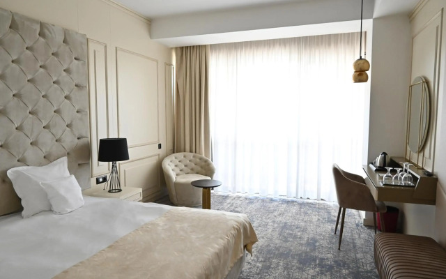Aleksandar Palace Hotel & Spa