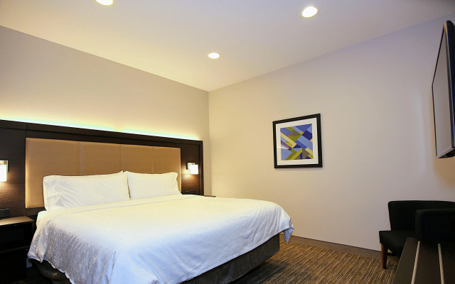 Holiday Inn Express & Suites Ashland by IHG