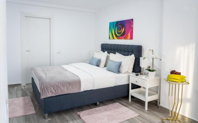 Sea View Apartments - Avenue Hotel