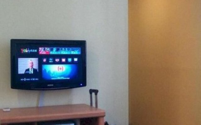 Home Inn (Shenzhen Dongmen Pedestrian Street Shaibu Metro Station)