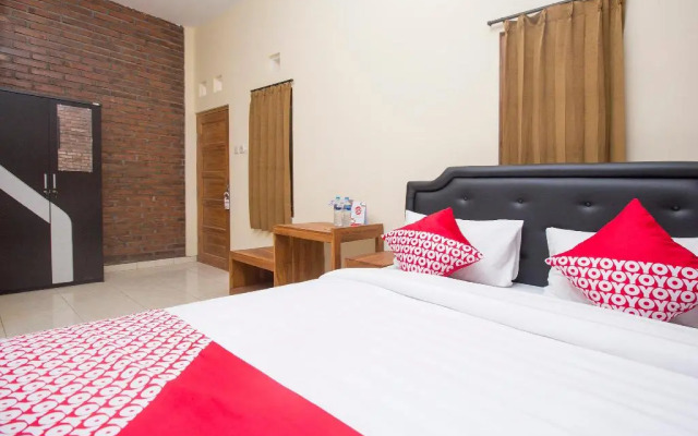 OYO 952 Annisa Syariah Guest House