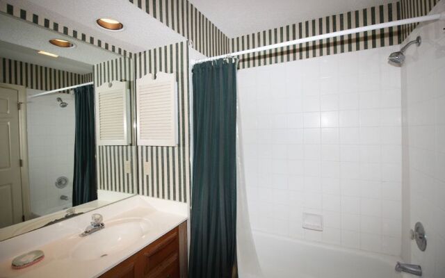 3410 Carolina Place 3 Br villa by RedAwning