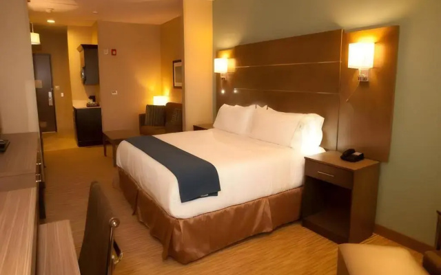 Holiday Inn Express Hotel & Suites Schulenburg by IHG