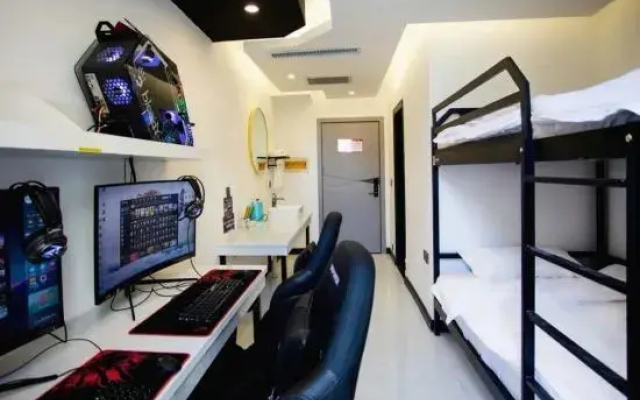 Shanshan Flame E-sports Hotel
