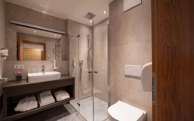 Lakeside-Luxury Apartments