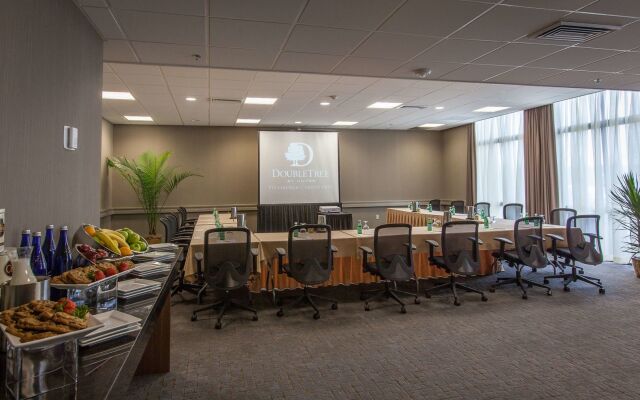 Doubletree by Hilton Pittsburgh — Green Tree
