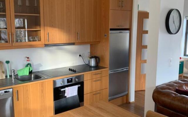 Mengi Apartments