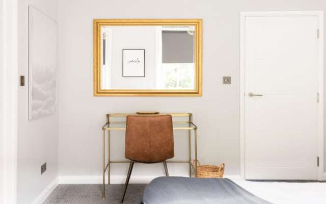 The Kentish Town Escape - Modern 3bdr With Rooftop Terrace
