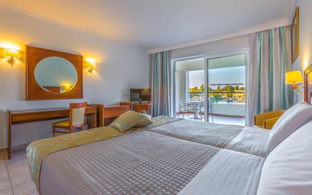 Kipriotis Hippocrates & Maris Suites
