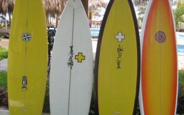 Azul Surf Club