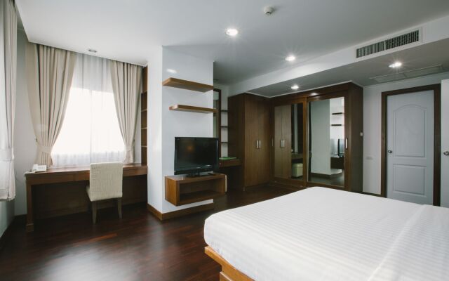 Jasmine Resort Hotel & Serviced Apartment